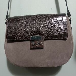 EUC Claudia Firenze Crossbody